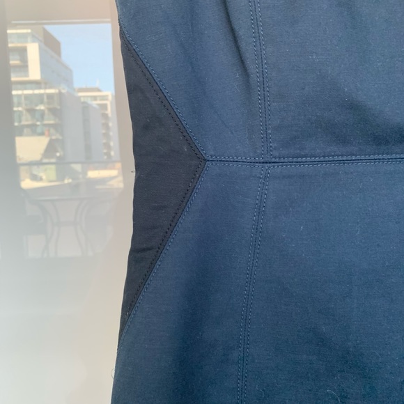 Tahari navy and black shift dress - Picture 3 of 4